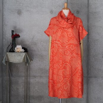 絞りのチュニックワンピース /  Aライン 　フリーサイズ 　スヌード付き　ゆったり目　着物リメイク