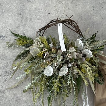 たっぷりグリーンの長もちリース