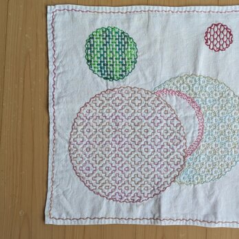 刺し子ふきん　　「まる五つ」　　8-④