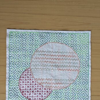 刺し子ふきん　　「まる二つ」　　８−⑤