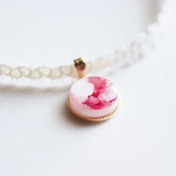 【受注製作】レジンアート　ラウンドモチーフとタティングレースとサテンリボンのチョーカー〈花衣〉