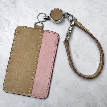 毎日に馴染む 手縫いの本革パスケース｜アラスカレザー ナチュラル×ピンク｜リール付き