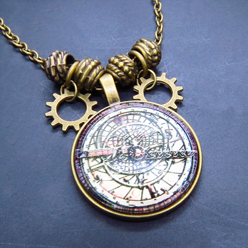 アンティークゴールド 羅針盤・方位磁針のイラストのペンダント・ネックレス 重力針 スチームパンク風 ガラス 長さ調整可