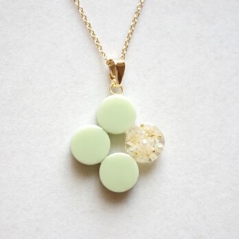 【受注製作】レジンアート　丸を連ねてペンダント〈名前を見つけに〉