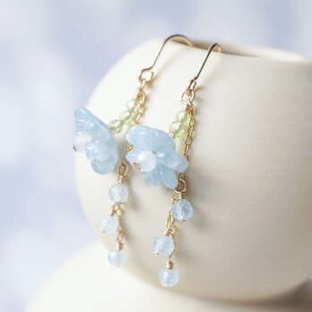 「一輪のネモフィラ」アクアマリン ペリドット 天然石 ピアス イヤリング 3月誕生石 ブルー 春 母の日 ウェディング