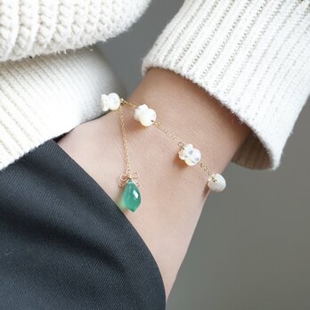 「すずらん」ブレスレット グリーンオニキス シェル 天然石 リボン 春 白 ホワイト 母の日 14kgf アレルギー対応