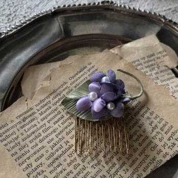 淡水パールとすみれの髪飾りコーム付き