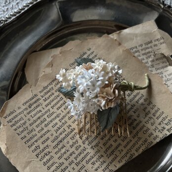 小さな小花の髪飾りコーム付き