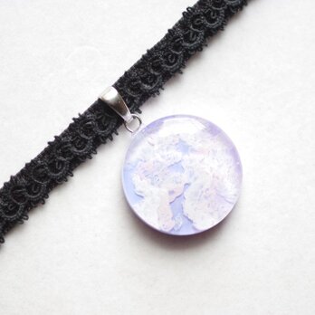 【受注製作】レジンアート　ラウンドモチーフとタティングレースとベルベットリボンのチョーカー〈紫雲②〉25㎜