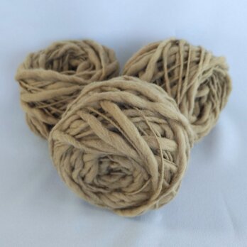 手染めの草木染め毛糸（スラブ）No896クヌギどんぐり染め　手編み用　手織り用