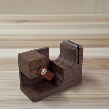 ウォールナットのマスキング用テープカッター