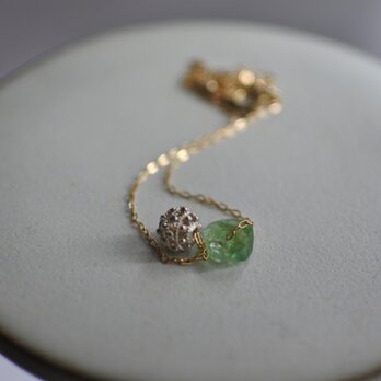 グリーントルマリンと透かしシルバーのネックレス（14kgf）