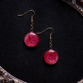 レジンアート　ラウンドピアス〈花の不夜城〉