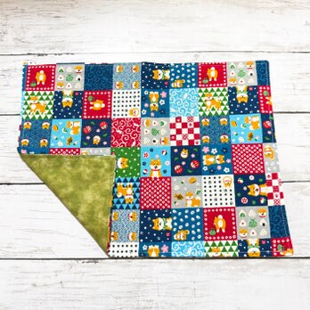 ランチョンマット小　(25×33)　【和柄・パッチワーク柄×柴犬】