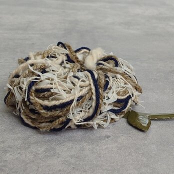 ゆる〜いモフモフ コサージュ  マグネット