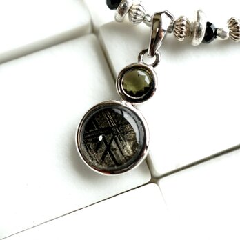 モルダバイト＆メテオライトトップとブラックスピネルネックレス