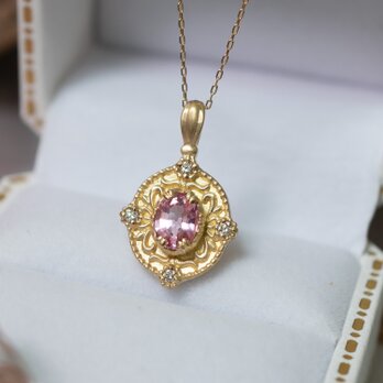 ピンクスピネルのペンダント