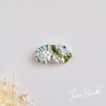 エリック・エ・ジル2025　四葉のクローバーと青いカメレオンのフェーヴ　フェーブ　フランス製　陶器のコピー