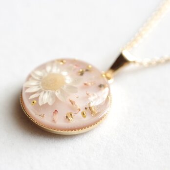 レジンアート　ラウンドペンダント〈一輪の華やぎ〉