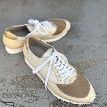 EMAクラフトスニーカー 本革ハラコベージュ×パールホワイト　スポーティカジュアル