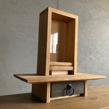 【無垢材モダン仏壇】神社仏閣の修繕業務に携わる職人が創る手を合わせるカタチTYPE02｜オーク無垢材