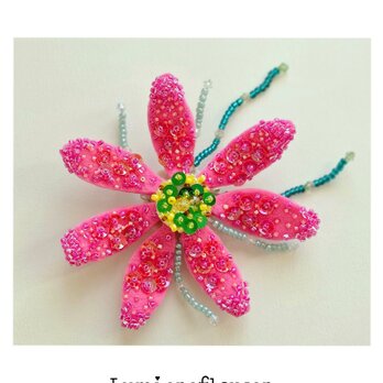 春色の大輪ビーズ刺繍コサージュ＊式典・特別な日に