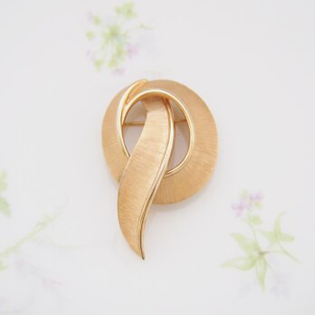 Trifari　トリファリ　ゴールドトーン　リボン　ブローチ　/　CJ6652Z