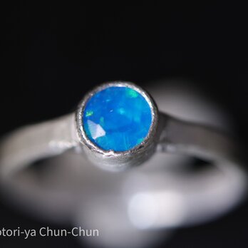 【染色も悪くないと思ってしまった石】タイで思わず買ってしまった　染色エチオピアオパール・シルバーリング【染虹】