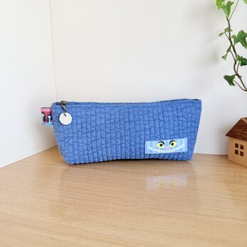 ヌビキルトの横長ポーチ（ブルー・猫タグ）