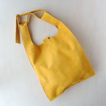 【期間限定】ちょっと贅沢な毎日のサブバッグ ピッグスエード (LL) イエロー