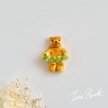 エリック・エ・ジル2025　四葉のクローバーを持った猫のフェーヴ　茶トラ　フランス製　陶器