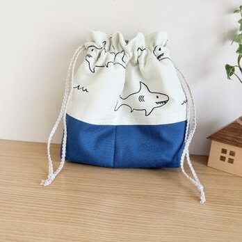 保温保冷シート付き巾着袋・大きめ（おにぎり、ドリンク入れに）デコレクションズ・サメ