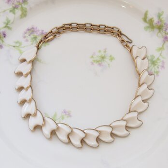 Unsigned Beauty　ゴールドトーン　ホワイトペタル　ネックレス　/　CJ7227