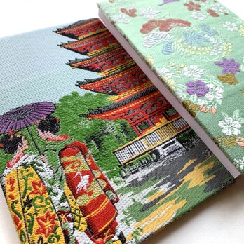 『京雅〜四季花草』　美術名画御朱印帳　B6大判サイズ　五重塔　京都　舞妓　草花　文化財　金襴織物　蛇腹御朱印帳　桐生織物
