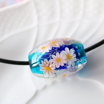 マーガレットのとんぼ玉革紐チョーカー（ガラス玉）泡入り／青×水色