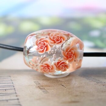 薔薇のとんぼ玉革紐チョーカー（ガラス玉）泡入り／クリア