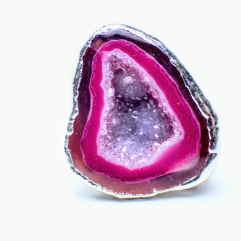 最新作「ヒューシャピンクトレジャーアゲート」の世界でひとつの天然石リング