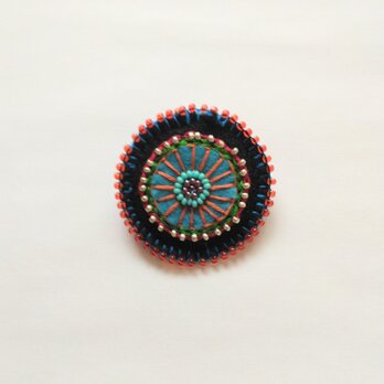 ビーズ刺繍のブローチ④