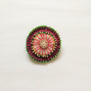 ビーズ刺繍のブローチ⑥