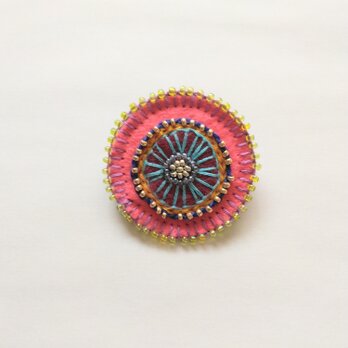 ビーズ刺繍のブローチ⑦