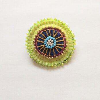 ビーズ刺繍のブローチ⑭