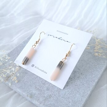 ★c　"さりげなく個性を…"　春　夏　大ぶり　淡いピンク　大人ピアス／イヤリング