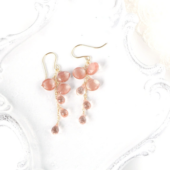 春色 ― ピーチピンクアンデシンとオレンジトパーズのロングピアス14kgf