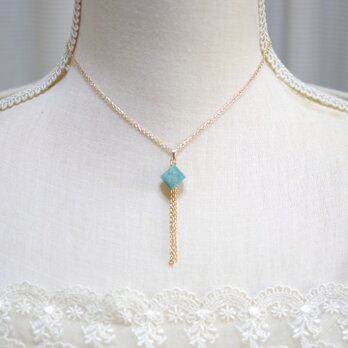 レジンアート　キューブとフリンジのペンダント〈遠き山脈〉