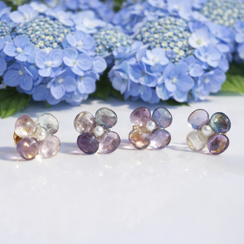 蛍石による紫陽花のピンブローチ・マグネット可　～Hydrangea