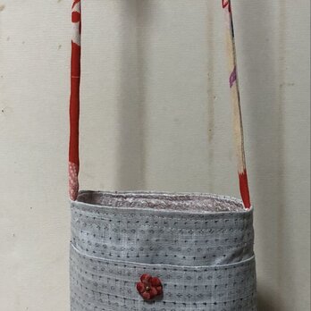 ８６８６　白絣の着物で作ったスマホショルダー