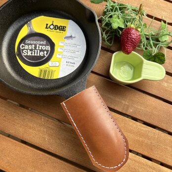 本革　ミシン縫い　キャメル  スキレット用カバー　１枚