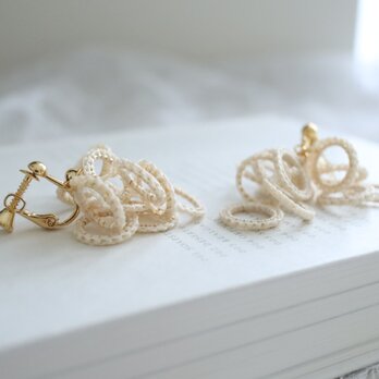 Halo - ecru  | 耳飾り | ワイルドシルク