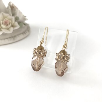 ツイスト クリア ガラス ピアス　シャンパンゴールド ビーズ