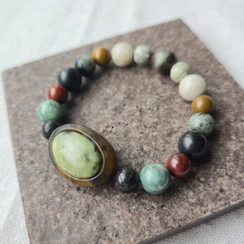 日高翡翠と日本銘石のシャーマンブレスレット